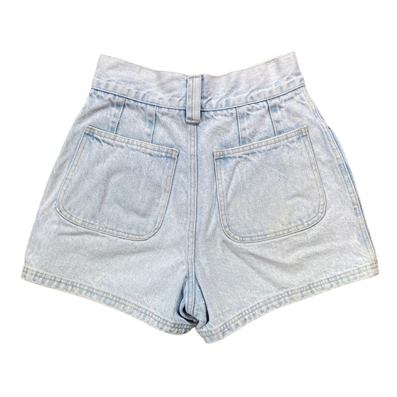 Vintage 80s/90s Nuovo High Waist Acid Wash Denim Shorts - Picture 2 of 7